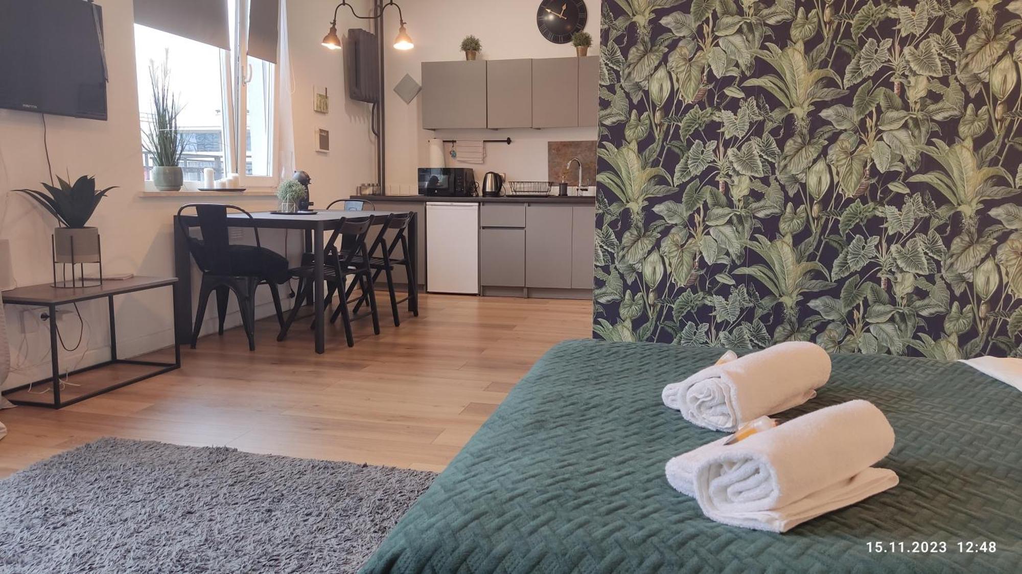 Be My Guest - Jerozolimskie Studio - Super Centrum Metro Wi-Fi Breakfast Warsaw Luaran gambar